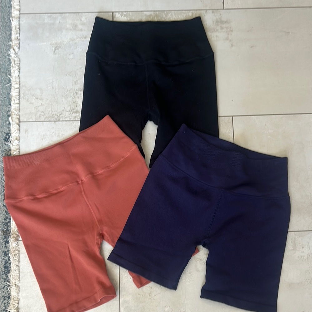 Spiritual Gangster set of 3 ribbed bike shorts